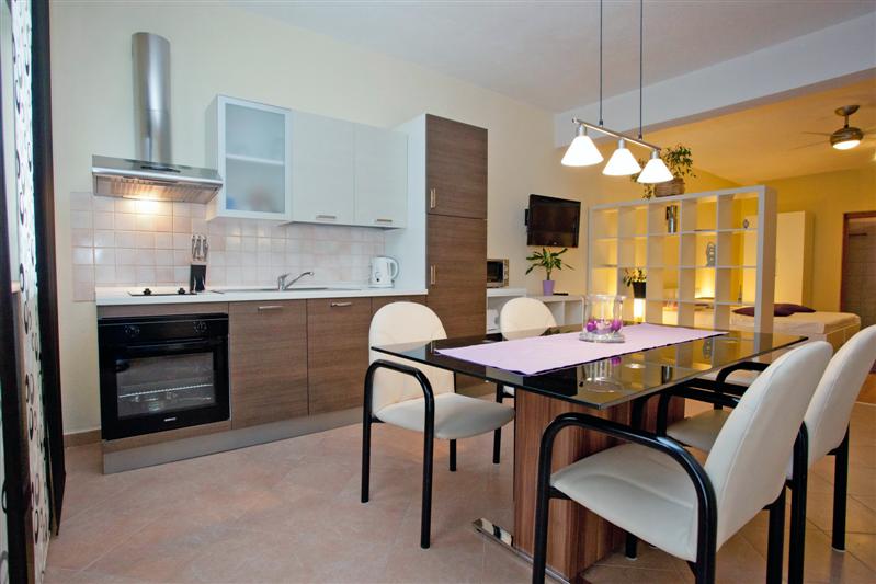 Makarska rivijera - Apartman za 4 osobe Anamari A2 / 01